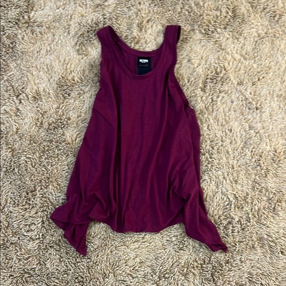 Victoria's Secret Workout Top - Picture 1 of 7
